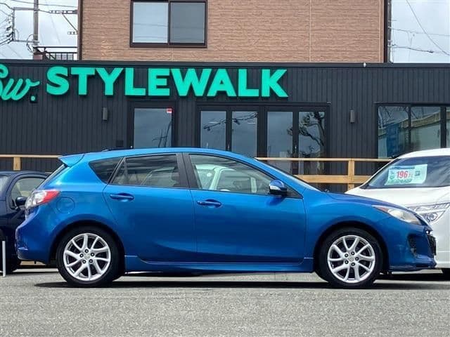 Car thumbnail 4