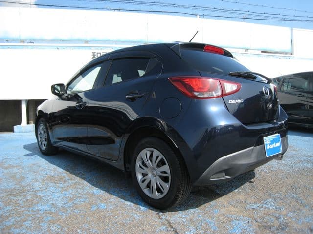 Car thumbnail 3