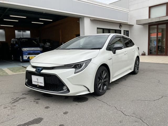 TOYOTA COROLLA TOURING HYBRID 4WD