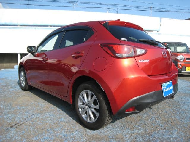 Car thumbnail 3