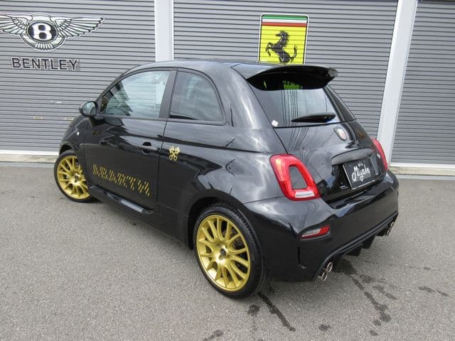 Car thumbnail 3