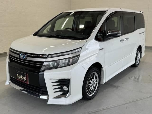 TOYOTA VOXY HYBRID