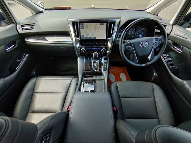 Car thumbnail 3