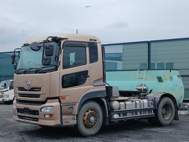 NISSAN DIESEL Quon