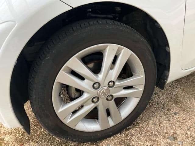 Car thumbnail 3