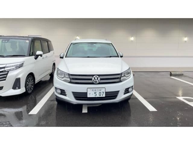 VOLKSWAGEN VOLKSWAGEN TIGUAN