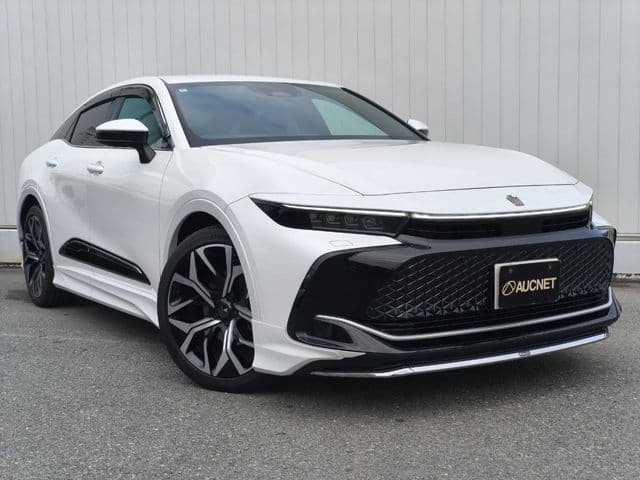 TOYOTA CROWN CROSSOVER