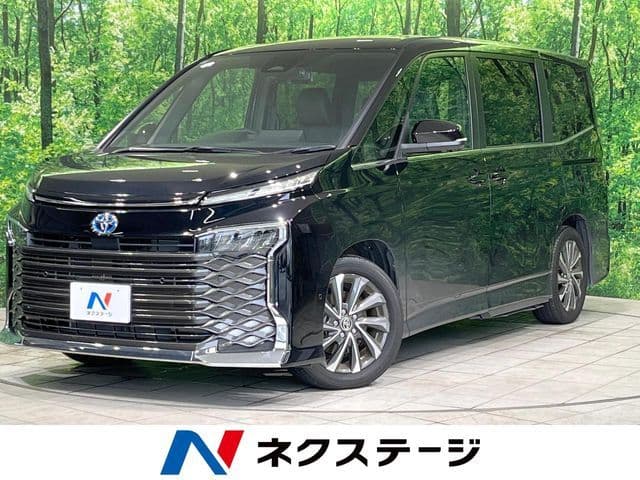 TOYOTA VOXY HYBRID