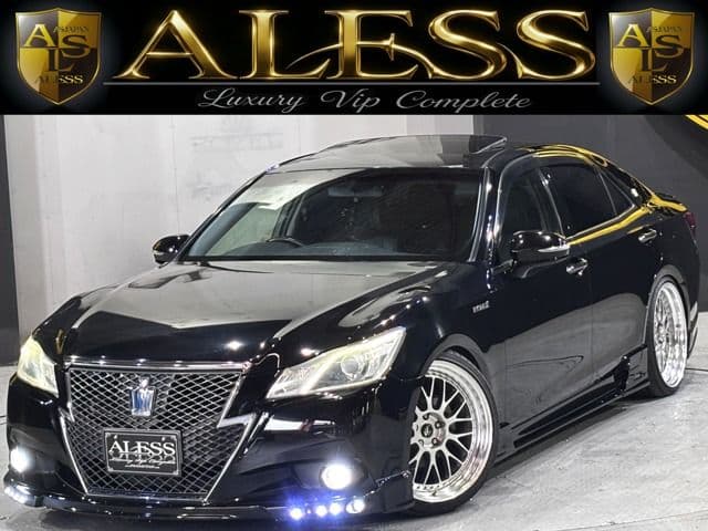 TOYOTA CROWN sedan hybrid