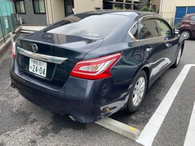 NISSAN