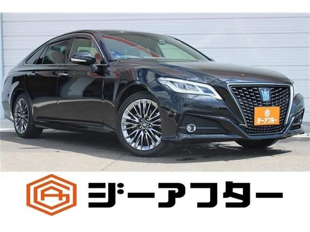 TOYOTA CROWN sedan hybrid 4WD