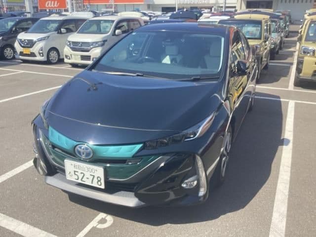 TOYOTA PRIUS PHV