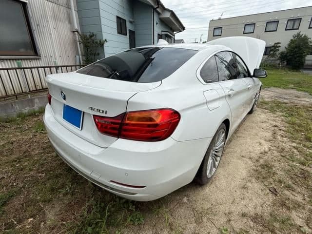 Car thumbnail 4