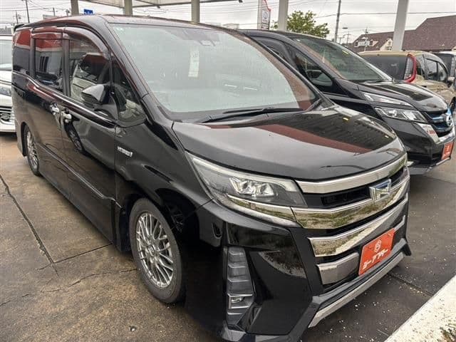 TOYOTA NOAH HYBRID