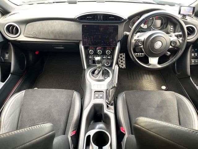Car thumbnail 2