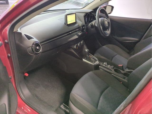 Car thumbnail 3