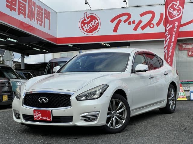 NISSAN FUGA