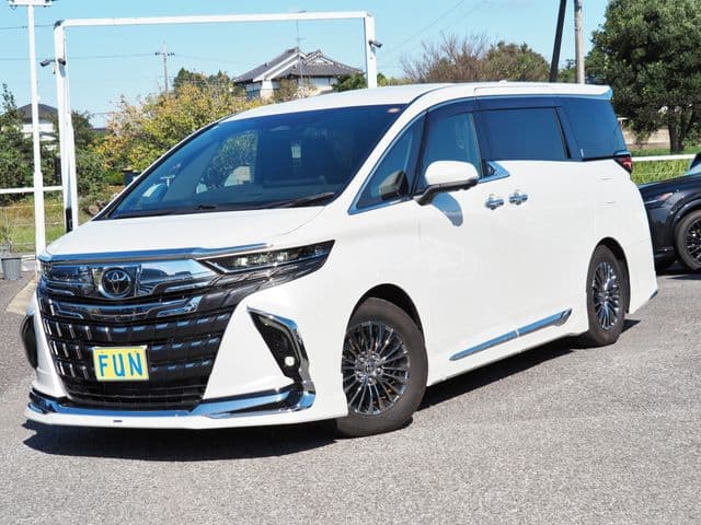 TOYOTA ALPHARD hybrid 4WD
