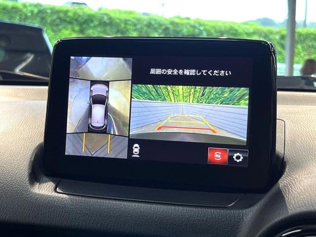 Car thumbnail 4