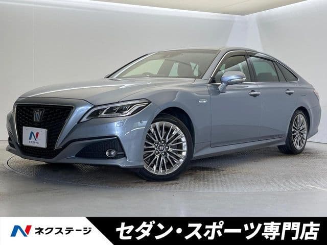 TOYOTA CROWN sedan hybrid