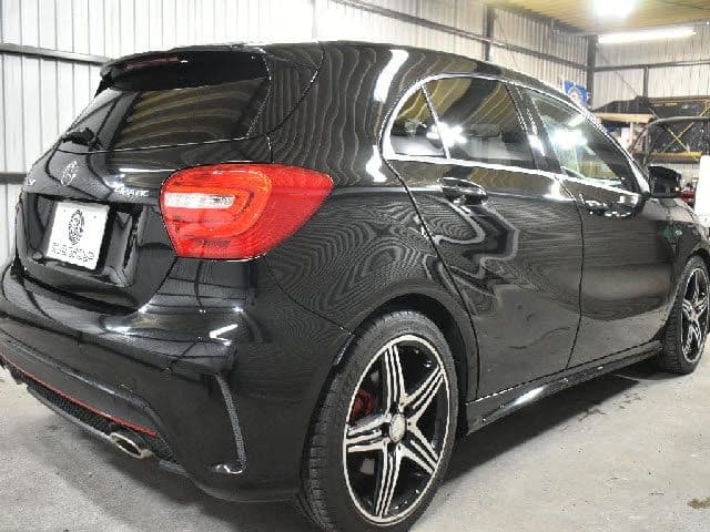 Car thumbnail 3