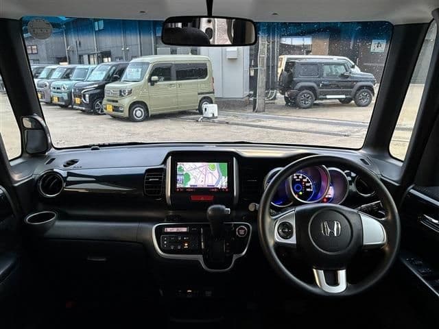 Car thumbnail 3