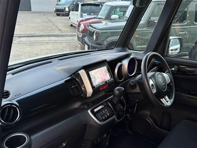 Car thumbnail 4