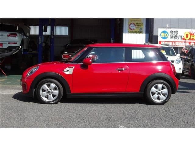 Car thumbnail 4
