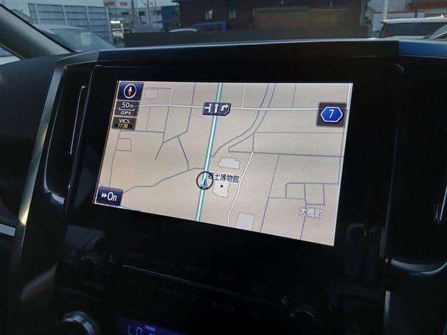 Car thumbnail 3