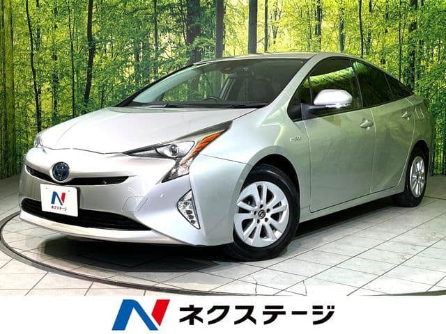 TOYOTA PRIUS 4WD