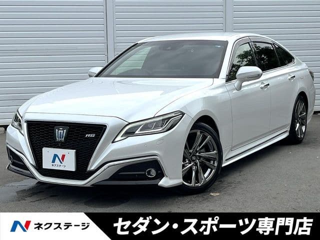 TOYOTA CROWN sedan hybrid