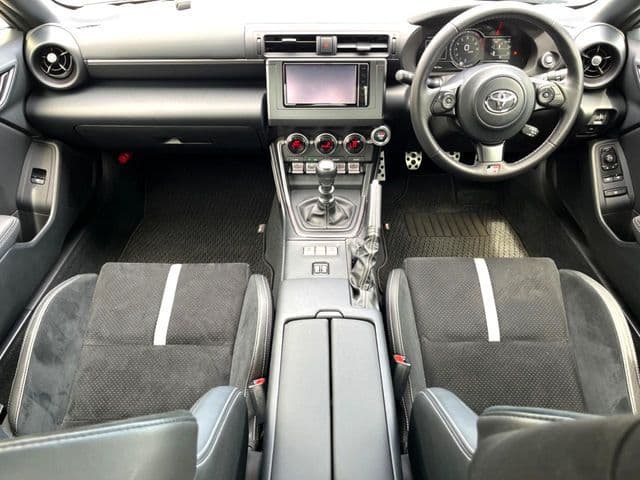Car thumbnail 2