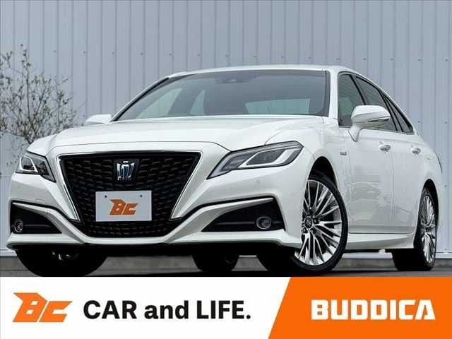 TOYOTA CROWN sedan hybrid