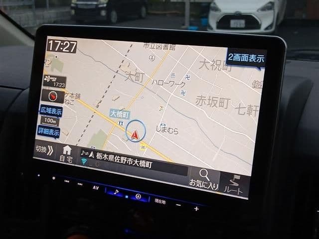 Car thumbnail 3