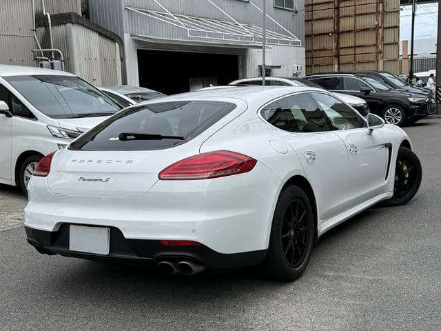 Car thumbnail 4