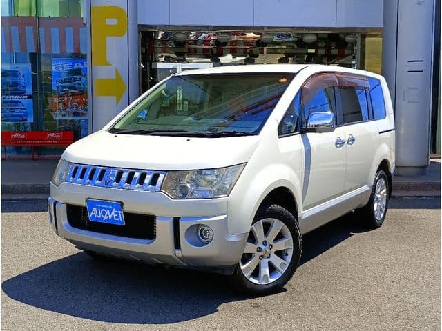 MITSUBISHI DELICA D:5 4WD