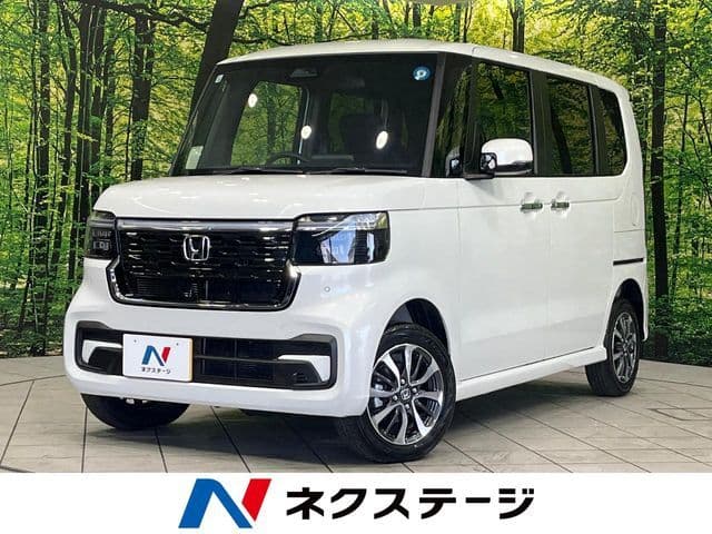 HONDA N BOX CUSTOM 4WD