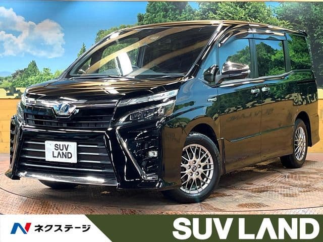TOYOTA VOXY HYBRID