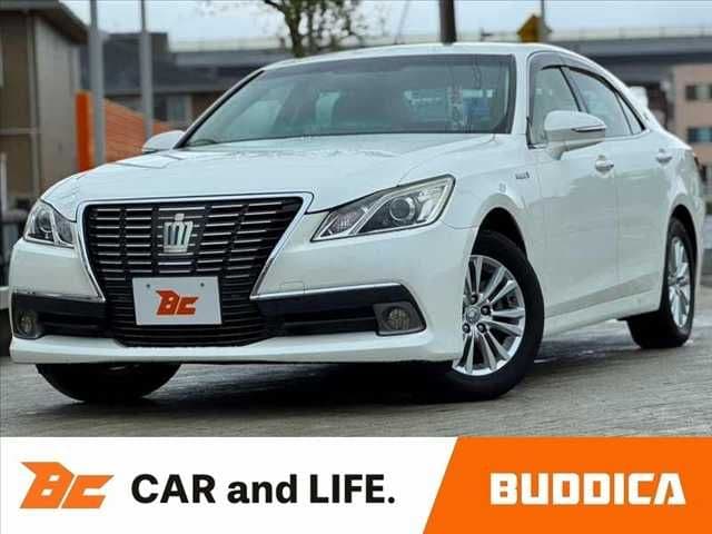 TOYOTA CROWN sedan hybrid