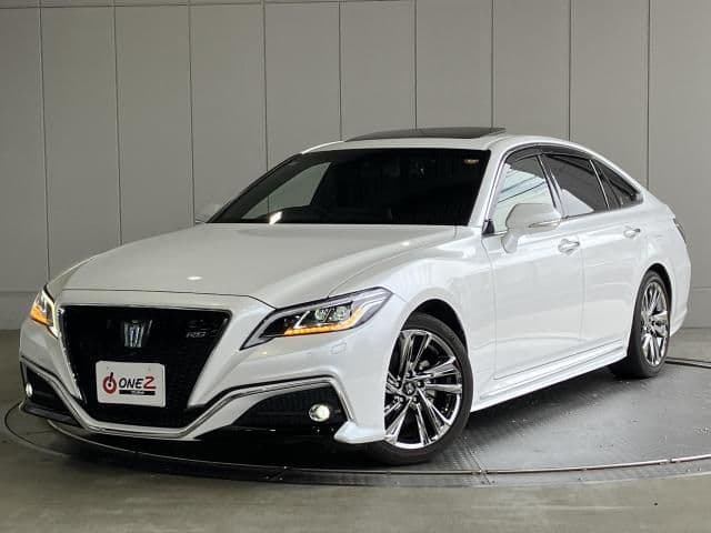 TOYOTA CROWN sedan hybrid