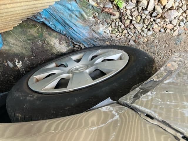 Car thumbnail 4