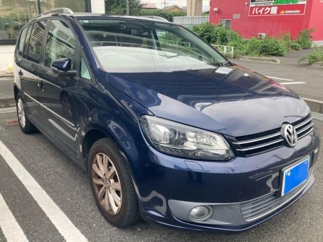 VOLKSWAGEN VOLKSWAGEN GOLF TOURAN
