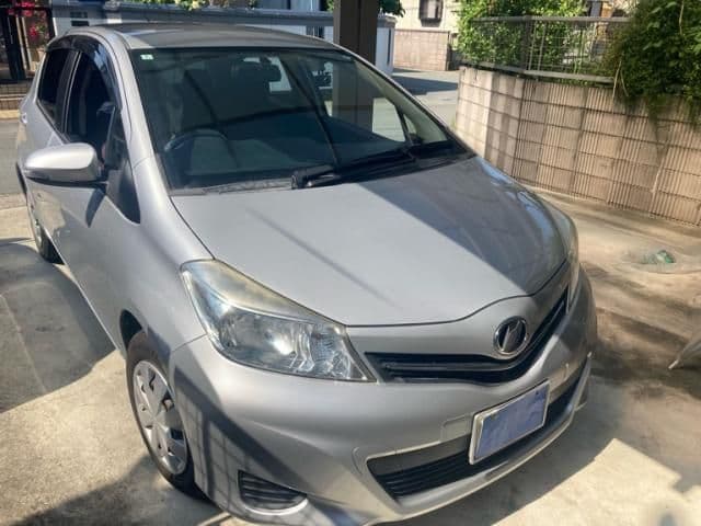 TOYOTA VITZ