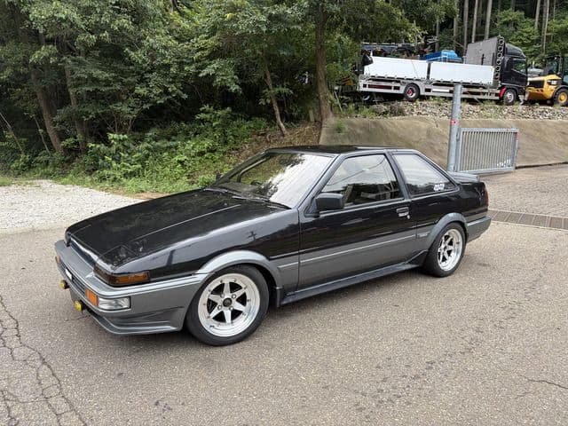 Car image 1