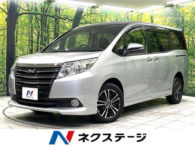 TOYOTA NOAH 4WD