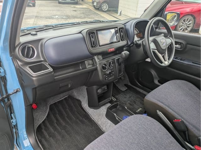 Car thumbnail 3