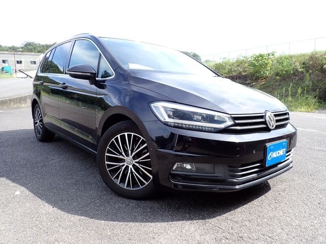 VOLKSWAGEN VOLKSWAGEN GOLF TOURAN