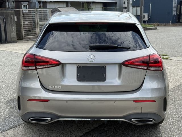 Car thumbnail 4