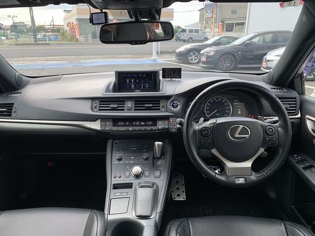 Car thumbnail 3