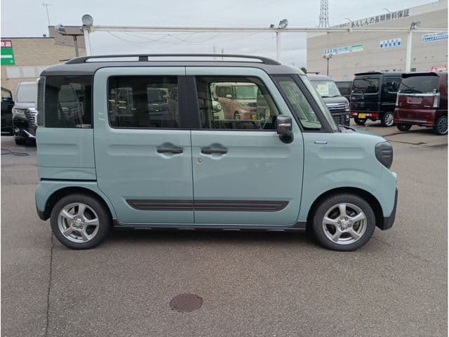 Car thumbnail 4